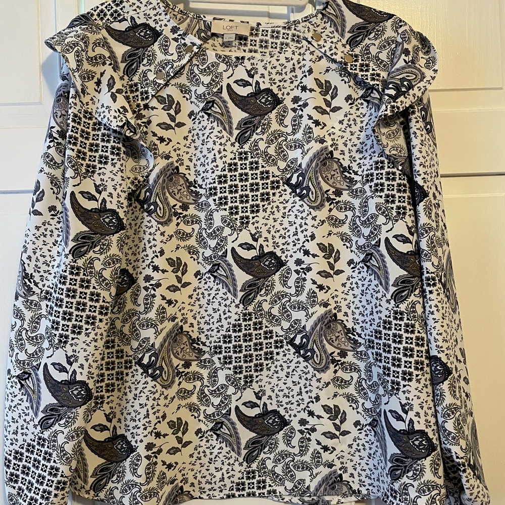 LOFT Black and White Patterned Women's Top